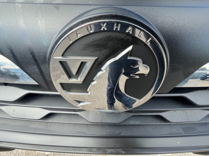 2025 Vauxhall Movano