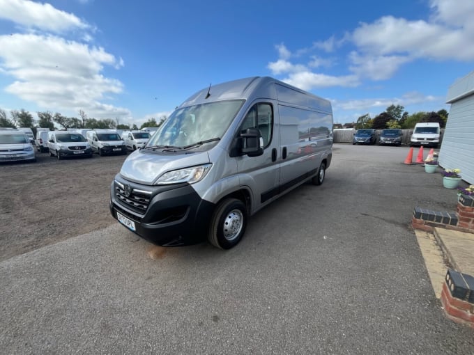 2025 Vauxhall Movano