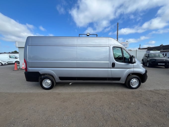 2025 Vauxhall Movano