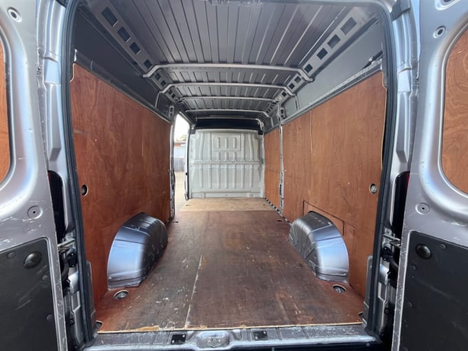 2025 Vauxhall Movano
