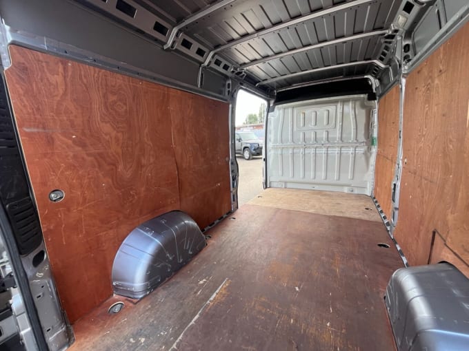 2025 Vauxhall Movano