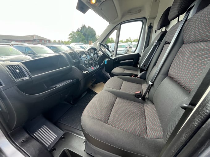 2025 Vauxhall Movano