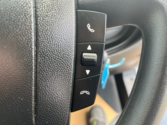 2025 Vauxhall Movano