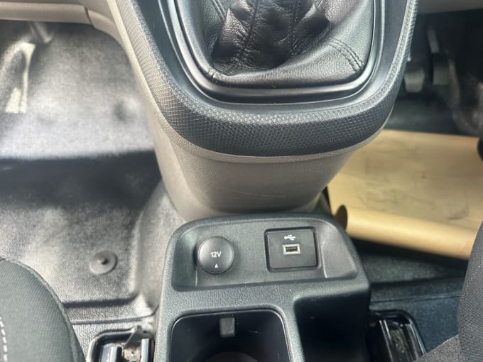2025 Ford Transit Connect