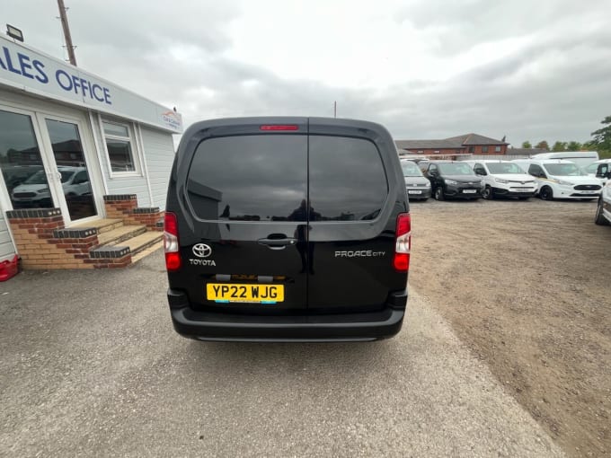 2025 Toyota Proace City
