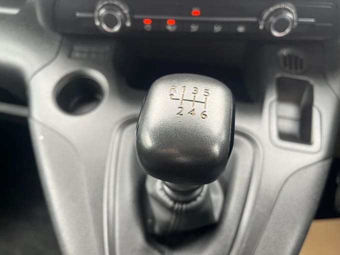2025 Toyota Proace City