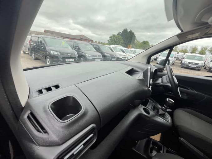 2025 Toyota Proace City