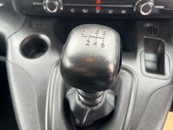 2025 Toyota Proace City