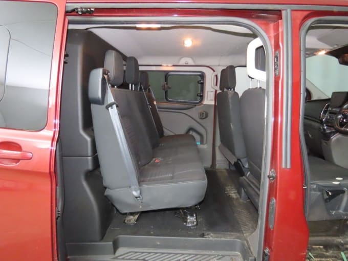 2025 Ford Transit Custom