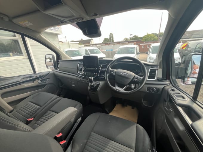 2025 Ford Transit Custom