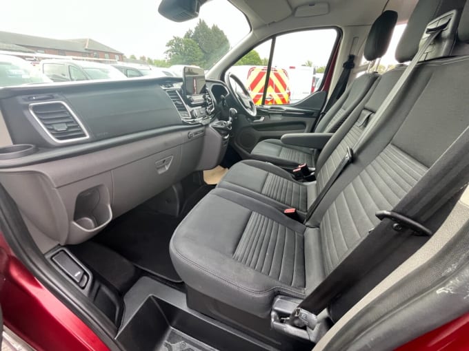 2025 Ford Transit Custom