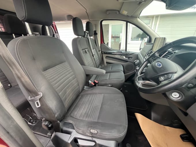 2025 Ford Transit Custom