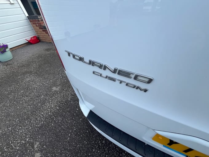 2025 Ford Tourneo Custom