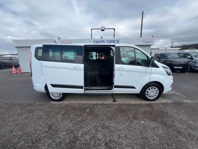 2025 Ford Tourneo Custom