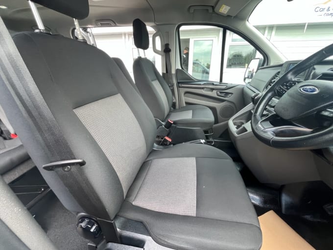 2025 Ford Tourneo Custom