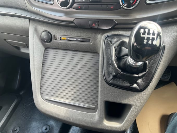 2025 Ford Tourneo Custom