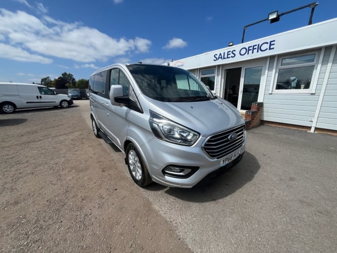 2025 Ford Tourneo Custom