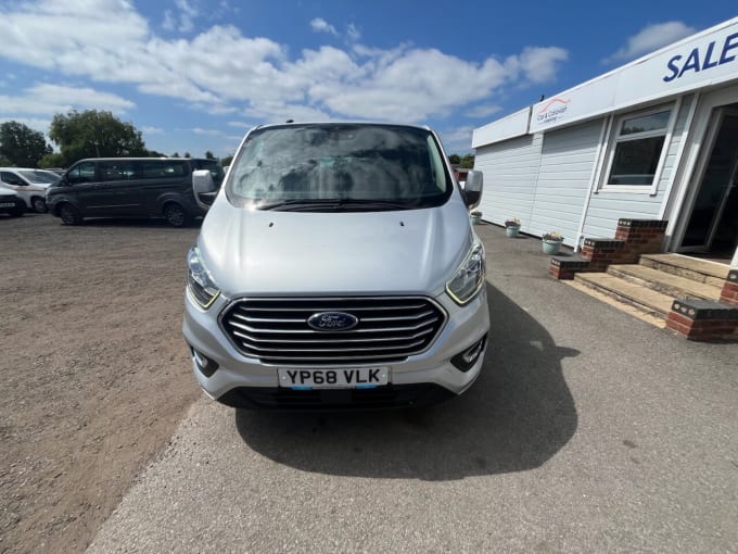 2025 Ford Tourneo Custom