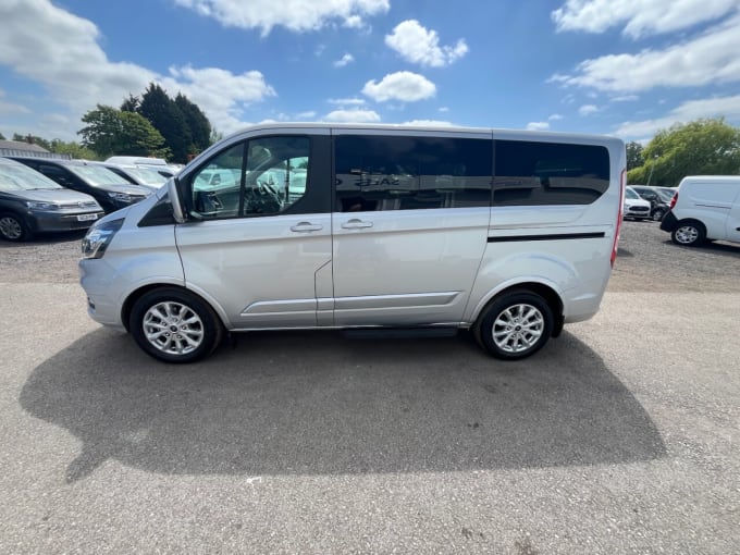 2025 Ford Tourneo Custom