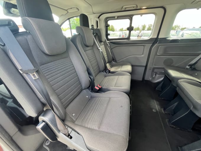 2025 Ford Tourneo Custom