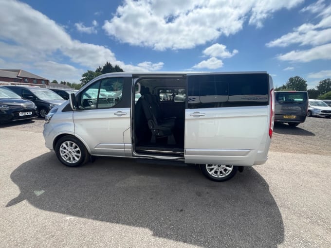 2025 Ford Tourneo Custom