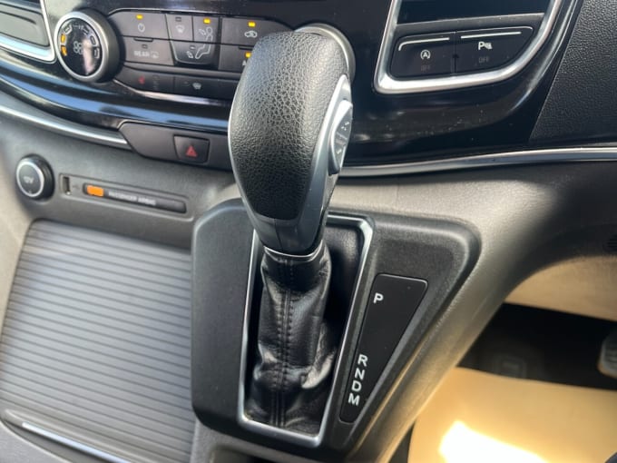 2025 Ford Tourneo Custom
