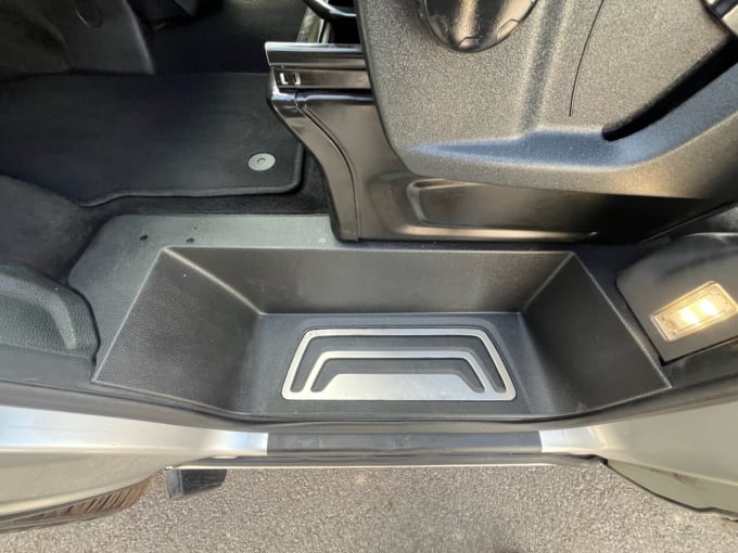 2025 Ford Tourneo Custom