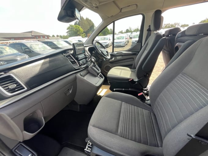 2025 Ford Tourneo Custom