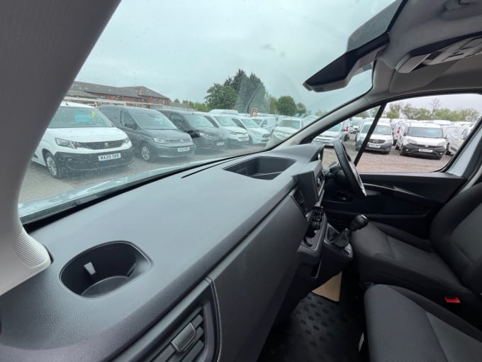 2025 Renault Trafic