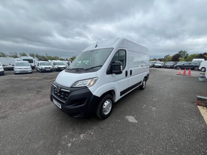 2025 Vauxhall Movano