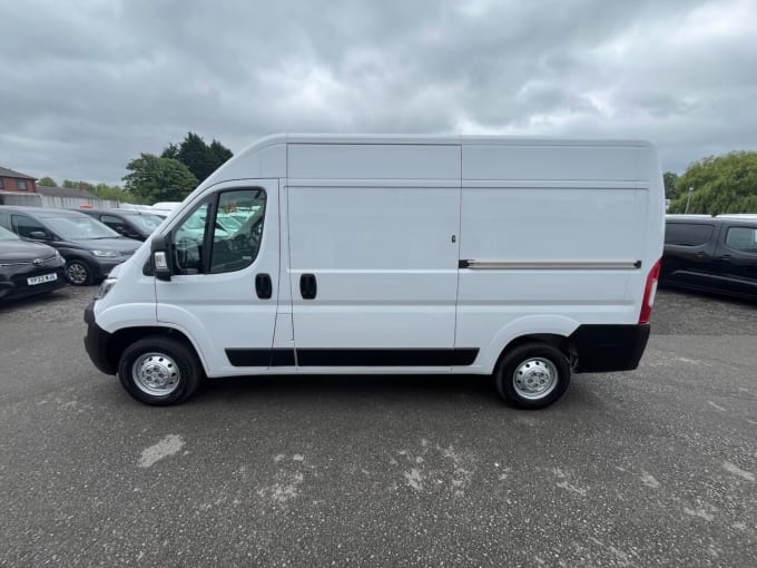2025 Vauxhall Movano