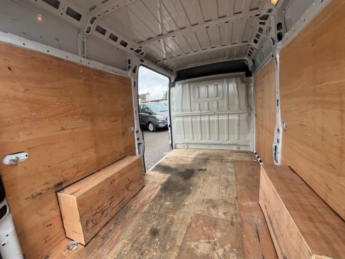 2025 Vauxhall Movano