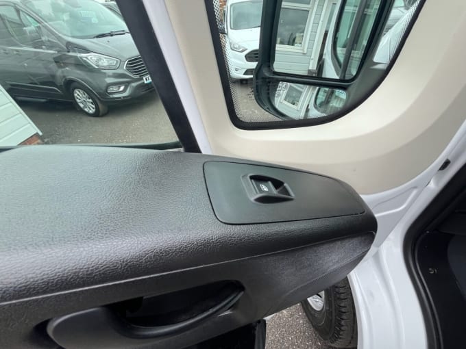 2025 Vauxhall Movano