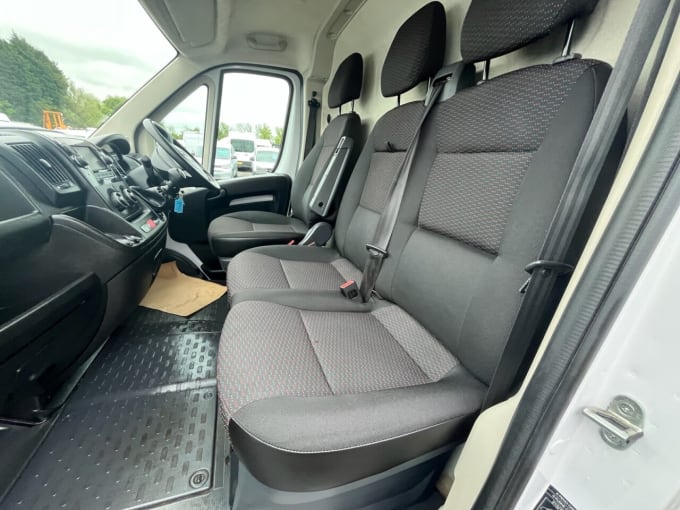 2025 Vauxhall Movano