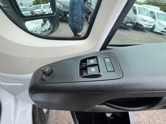 2025 Vauxhall Movano