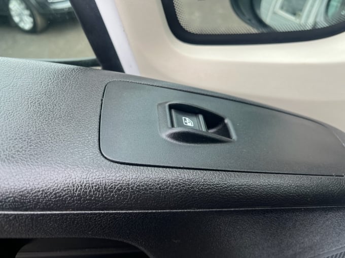 2025 Vauxhall Movano