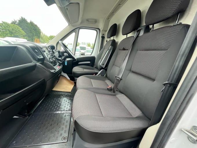 2025 Vauxhall Movano