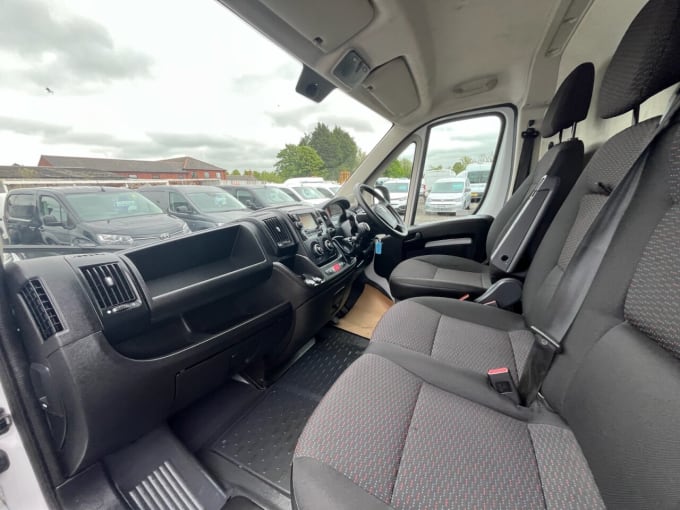 2025 Vauxhall Movano