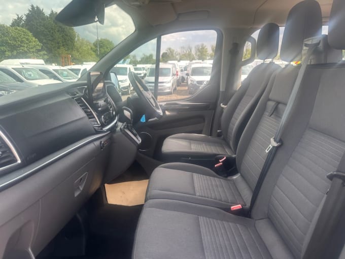 2025 Ford Tourneo Custom