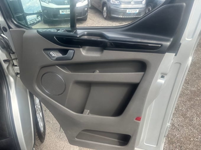 2025 Ford Tourneo Custom