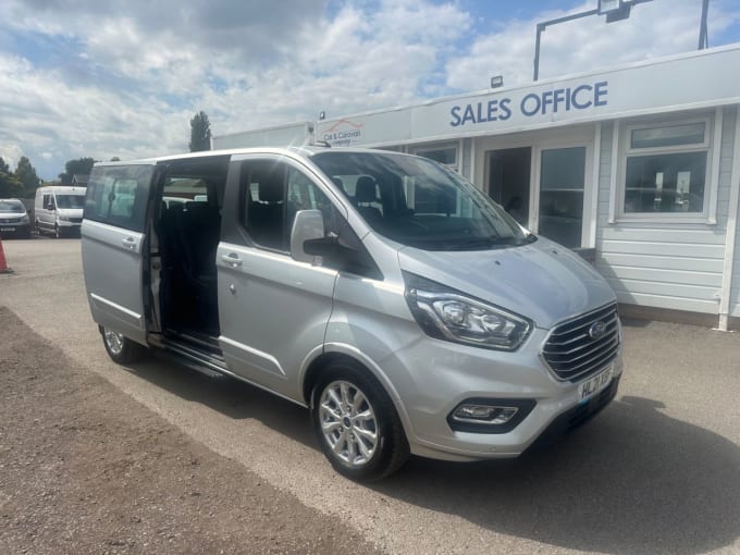 2025 Ford Tourneo Custom