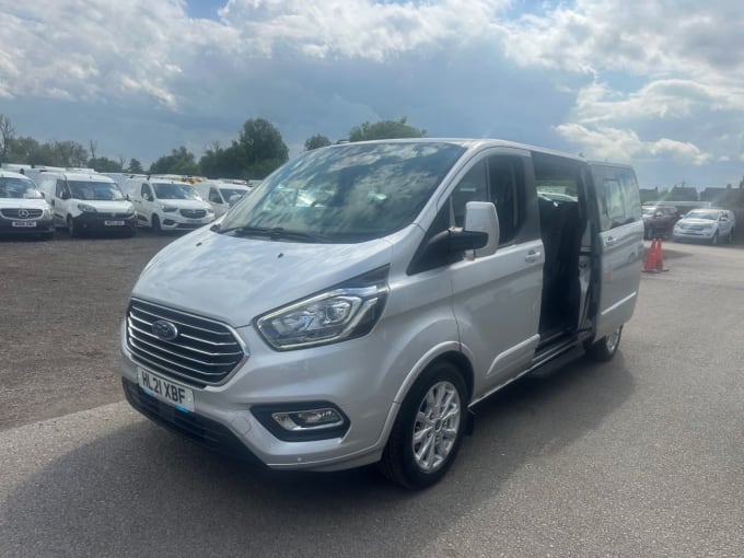 2025 Ford Tourneo Custom