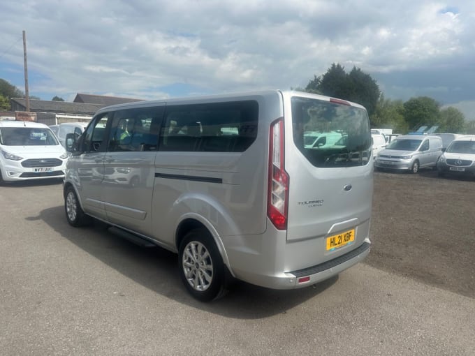 2025 Ford Tourneo Custom