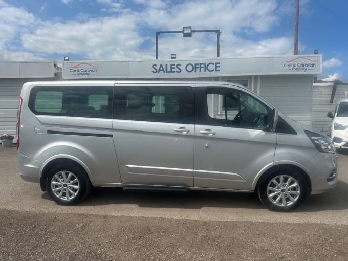 2025 Ford Tourneo Custom