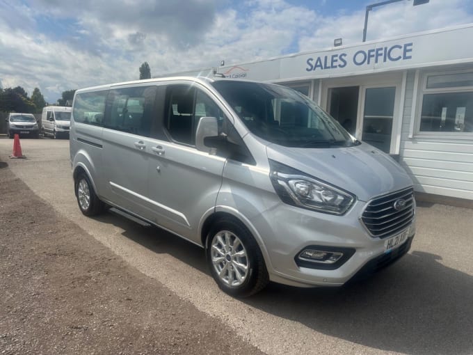 2025 Ford Tourneo Custom