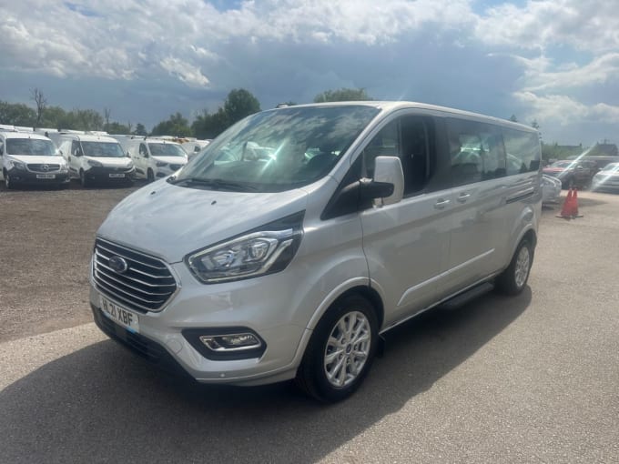 2025 Ford Tourneo Custom