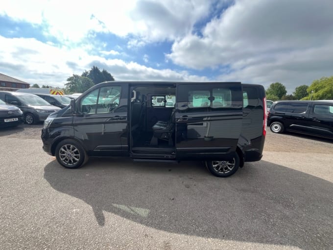 2025 Ford Tourneo Custom