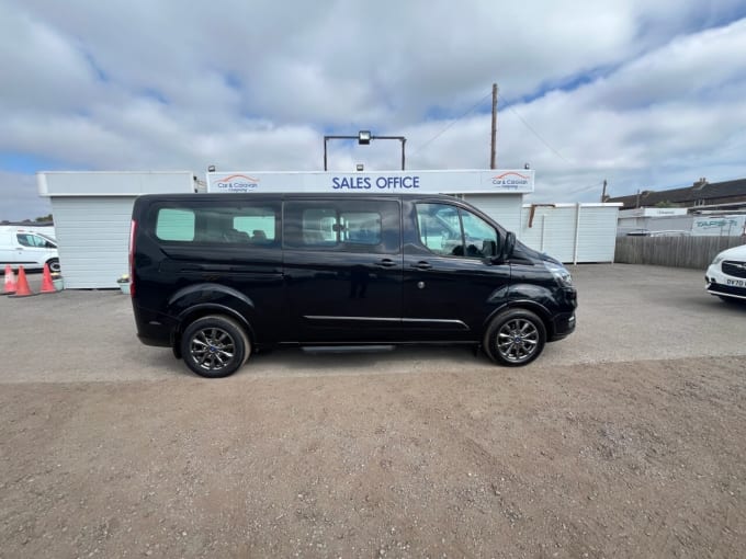 2025 Ford Tourneo Custom