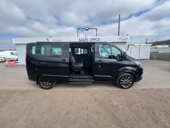 2025 Ford Tourneo Custom