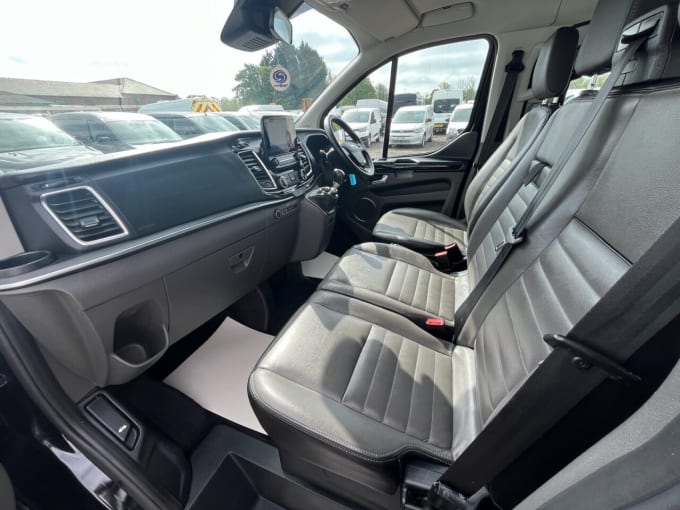 2025 Ford Tourneo Custom